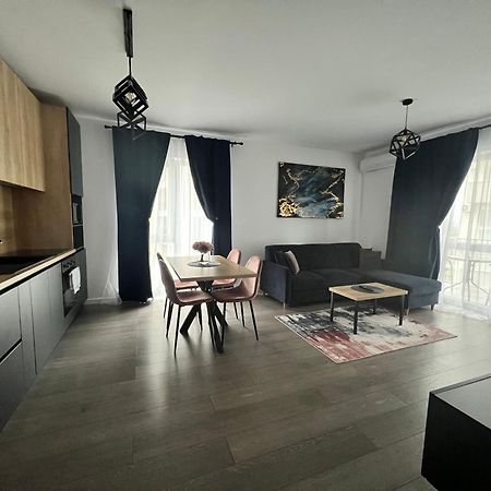 Sarah'S Place Oradea Exterior foto